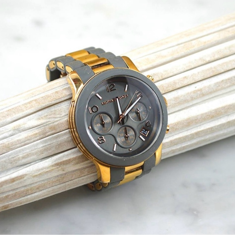 MICHAEL KORS
RUNWAY WATCH #106-53